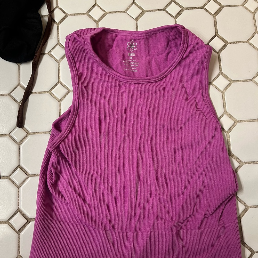 Women's Pink Sleeveless fitted crop top